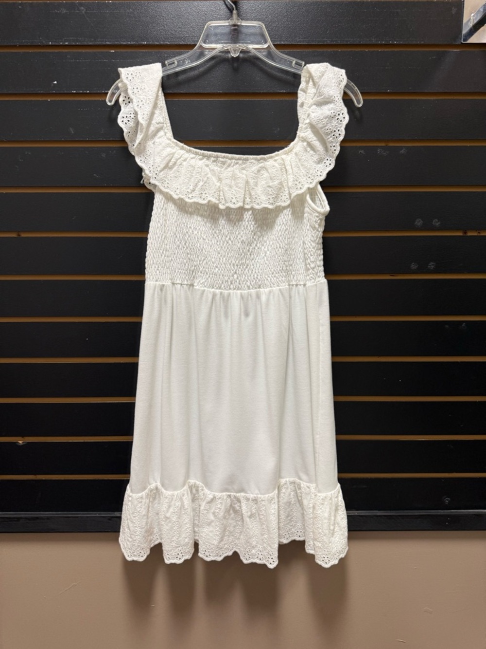 Almost Famous White Eyelet Ruffle Dress Smocked Bodice Boho Cottagecore Sz L NWT - Picture 4 of 4